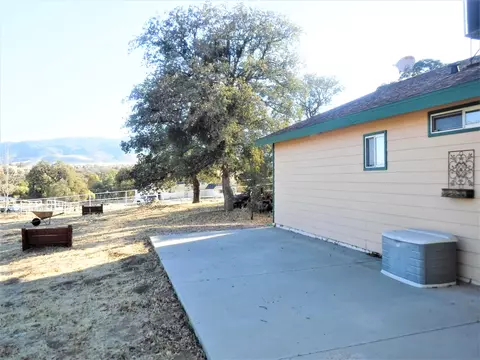 20928 Ridgeway Dr, Tehachapi, CA 93561 photo 21