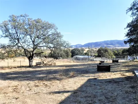 20928 Ridgeway Dr, Tehachapi, CA 93561 photo 18