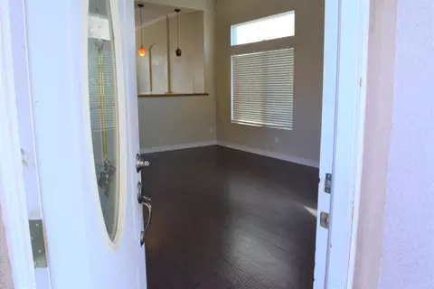 3746 Southview Ct, Palmdale, CA 93550 photo 2