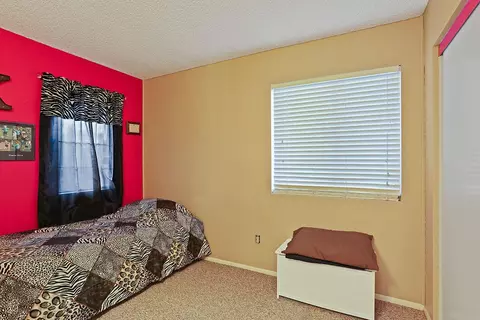 1043 E Kildare St, Lancaster, CA 93535 photo 12