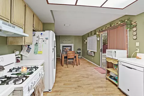 1043 E Kildare St, Lancaster, CA 93535 photo 5