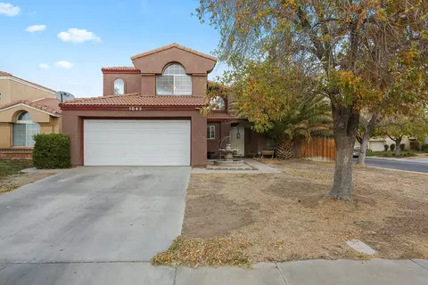 1043 E Kildare St, Lancaster, CA 93535 photo 1