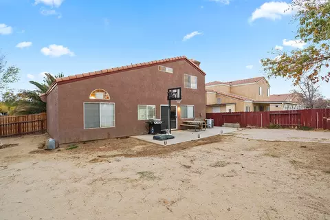 1043 E Kildare St, Lancaster, CA 93535 photo 17