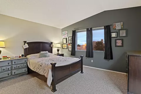 1043 E Kildare St, Lancaster, CA 93535 photo 8