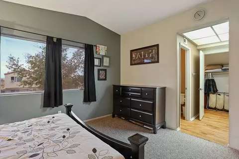 1043 E Kildare St, Lancaster, CA 93535 photo 9