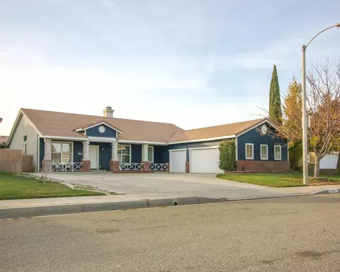 43323 Sawgrass Ln, Lancaster, CA 93536 photo 1