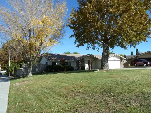 2707 Safe Cir, Lancaster, CA 93536 photo 2