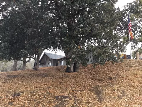 28105 Bear Valley Rd, Tehachapi, CA 93561 photo 1