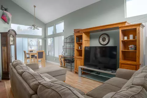 2149 Morningside Ave, Lancaster, CA 93535 photo 2
