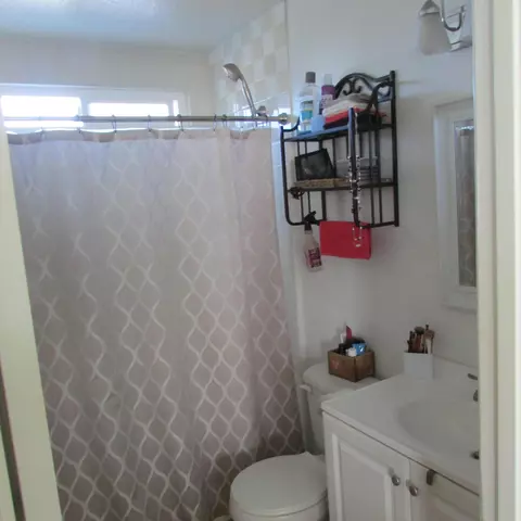 3831 Balmont St, Lancaster, CA 93536 photo 24