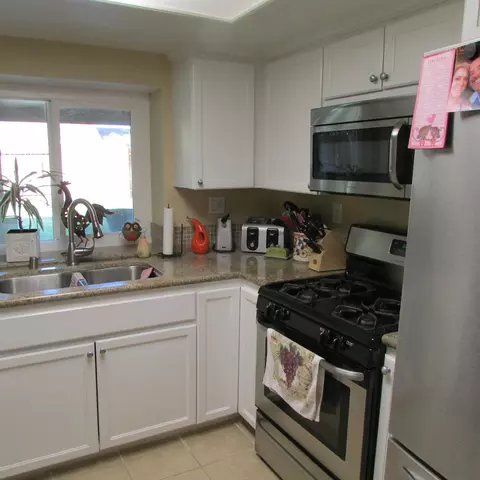 3831 Balmont St, Lancaster, CA 93536 photo 17