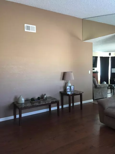 37165 E 29th Pl, Palmdale, CA 93550 photo 4