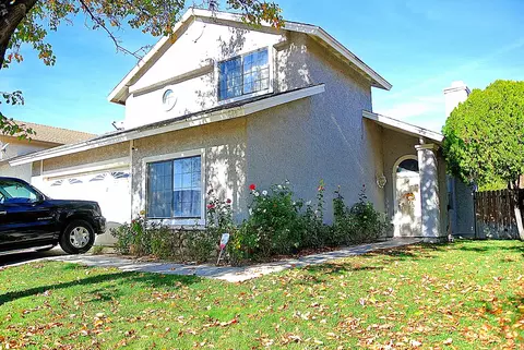 645 E Kettering St, Lancaster, CA 93535 photo 1