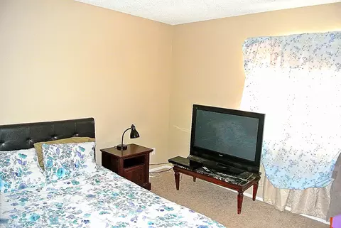 645 E Kettering St, Lancaster, CA 93535 photo 10