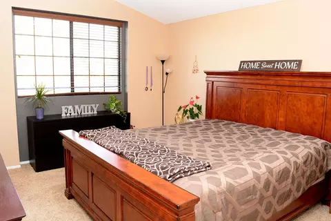 1532 E Kettering St, Lancaster, CA 93535 photo 4