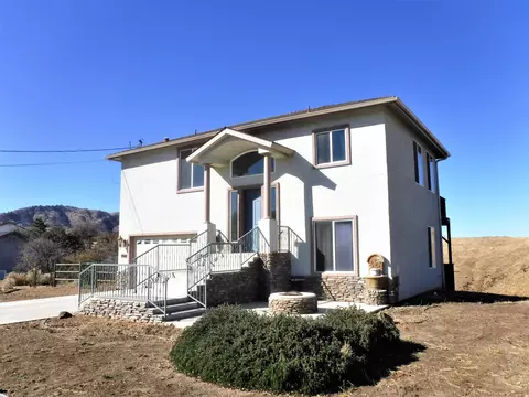 23009 Monroe Ln, Tehachapi, CA 93561 photo 2