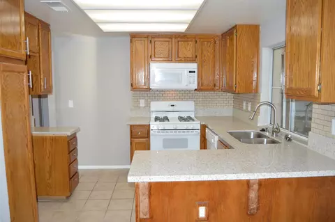 40214 Cantara Dr, Palmdale, CA 93550 photo 8