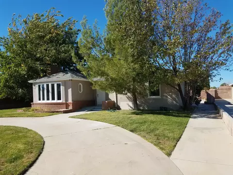 38705 15th St E, Palmdale, CA 93550 photo 1