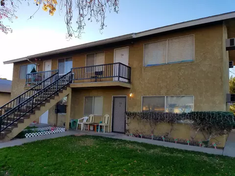 334 Lancaster Blvd E, Lancaster, CA 93535 photo 2