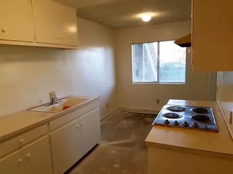 334 Lancaster Blvd E, Lancaster, CA 93535 photo 4