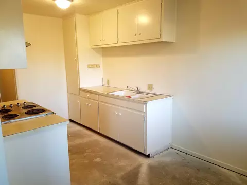 334 Lancaster Blvd E, Lancaster, CA 93535 photo 3