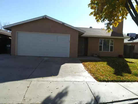 2754 E Lingard St, Lancaster, CA 93535 photo 1