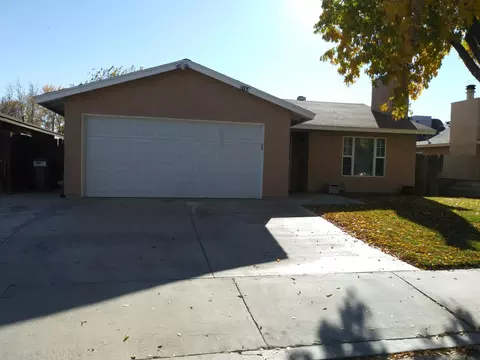 2754 E Lingard St, Lancaster, CA 93535 photo 2