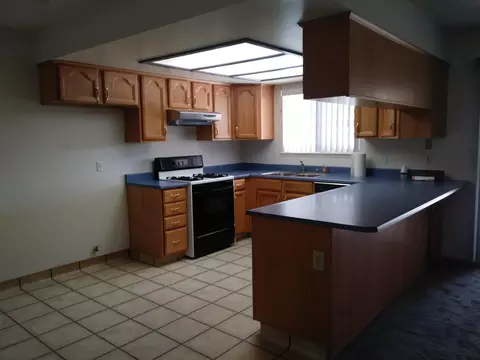 2754 E Lingard St, Lancaster, CA 93535 photo 8