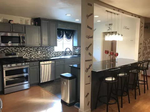 129 E Avenue J-8, Lancaster, CA 93535 photo 2