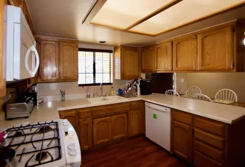 22461 Vaquero Dr, Tehachapi, CA 93561 photo 3