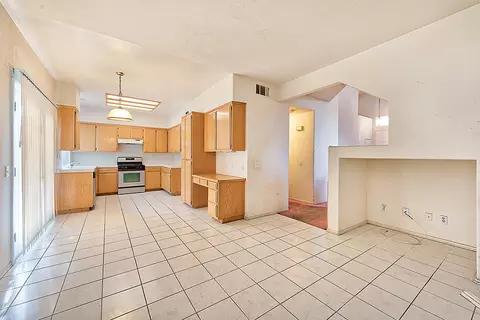 36922 Royce Ct, Palmdale, CA 93552 photo 8