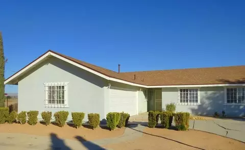11315 Mohawk Rd, Apple Valley, CA 92308 photo 4