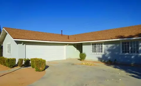 11315 Mohawk Rd, Apple Valley, CA 92308 photo 3