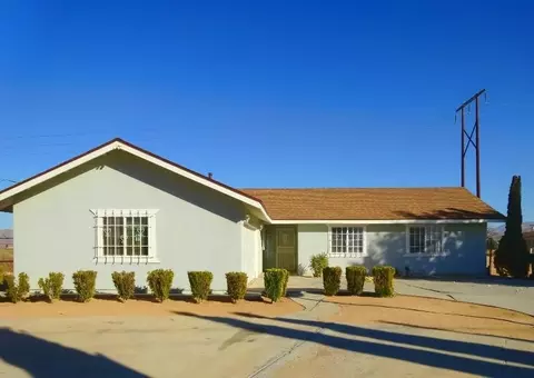 11315 Mohawk Rd, Apple Valley, CA 92308 photo 2