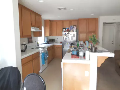 1734 Thomas Dr, Lancaster, CA 93535 photo 3