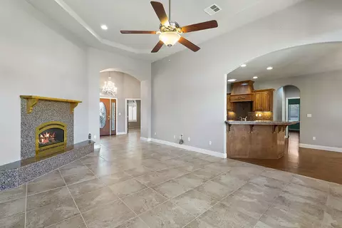 1319 Victoria Rose Dr, Tehachapi, CA 93561 photo 3