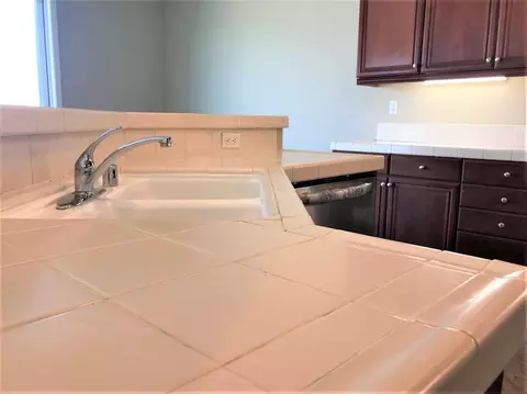 4237 Vahan Ct, Lancaster, CA 93536 photo 4