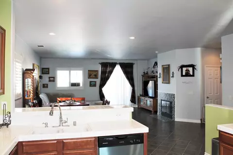 3053 E Nugent St, Lancaster, CA 93535 photo 10