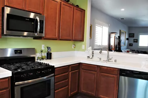 3053 E Nugent St, Lancaster, CA 93535 photo 6