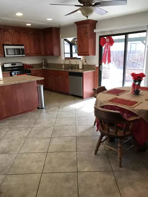 2722 La Mesa Ct, Lancaster, CA 93535 photo 1