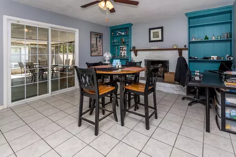 42635 W 32nd St, Lancaster, CA 93536 photo 2