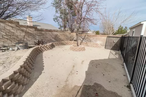 43765 Johns Ct, Lancaster, CA 93536 photo 20