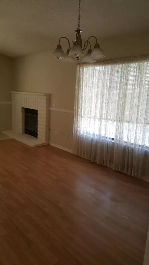 1558 E Lancaster Blvd, Lancaster, CA 93535 photo 4