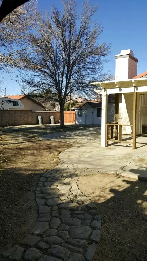 1558 E Lancaster Blvd, Lancaster, CA 93535 photo 10