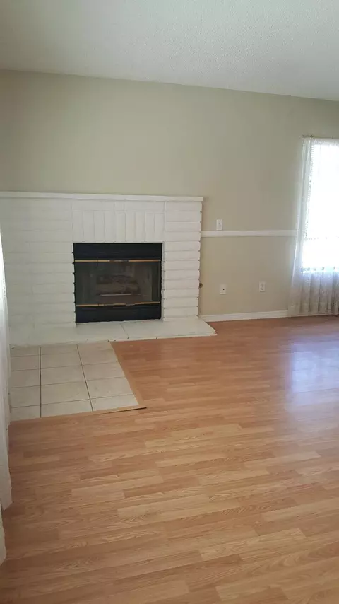 1558 E Lancaster Blvd, Lancaster, CA 93535 photo 5