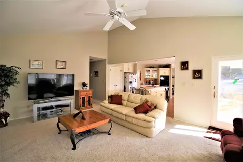 28800 Shannon Ct, Tehachapi, CA 93561 photo 8