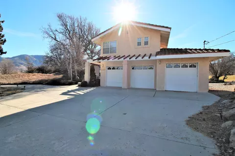 28800 Shannon Ct, Tehachapi, CA 93561 photo 2