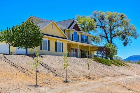 22008 Old Town Rd, Tehachapi, CA 93561 photo 2