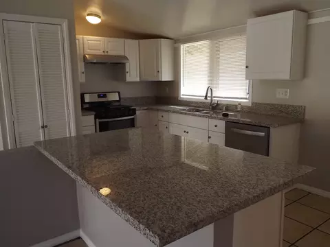 44602 E 2nd St, Lancaster, CA 93535 photo 6