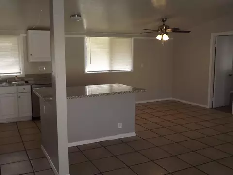 44602 E 2nd St, Lancaster, CA 93535 photo 10